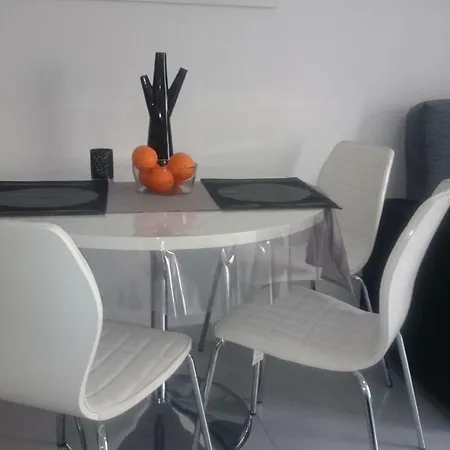 Moderno Estudio Para 3 * Torrevieja